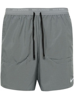 Nike спортивные шорты с логотипом Swoosh, серый