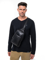Кожаная сумка через плечо чёрного матового цвета
