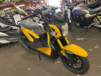 Скутер Vento Naked Yellow 150 (49) cc + шлем в подарок