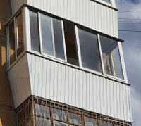 Остекление балкона 2400х800х1500 с крышей и выносом в 3 стороны